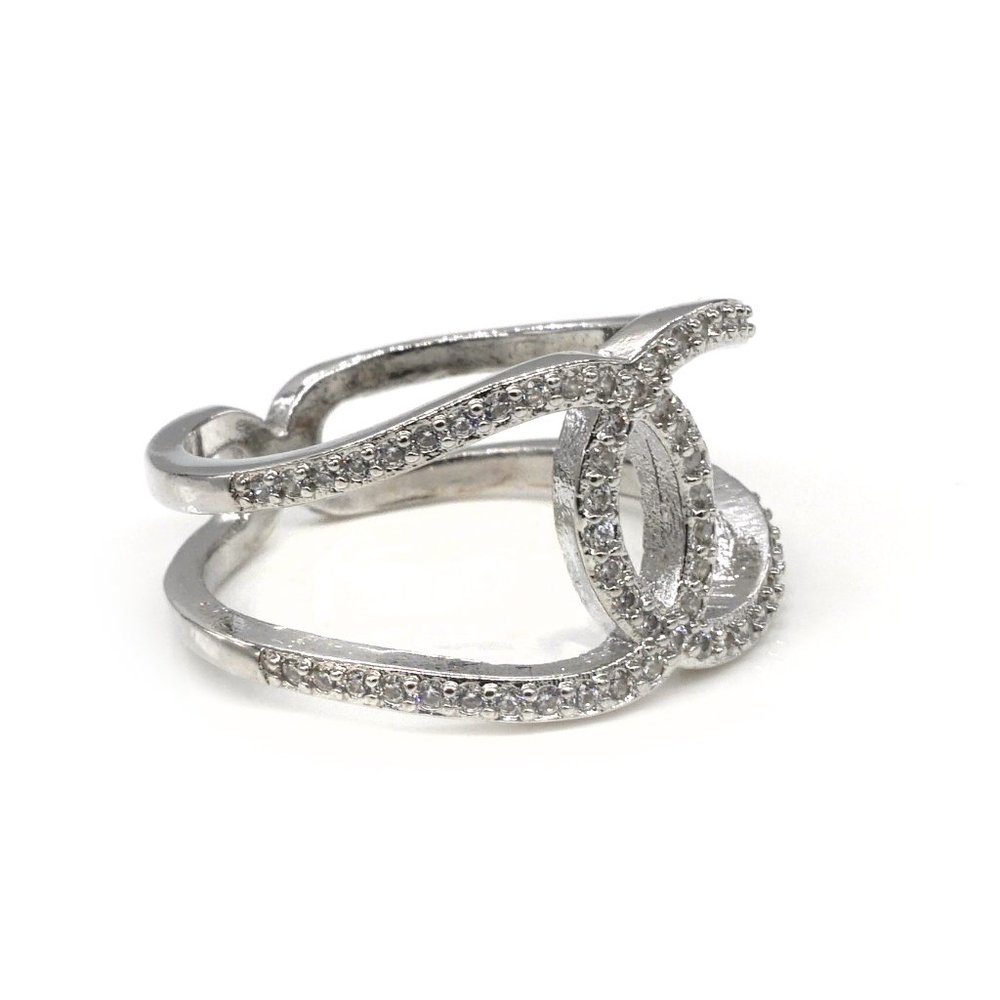 Silver ring with rhinestone. - Picture 3 of 3